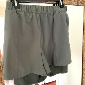 Zella athletic shorts with lining